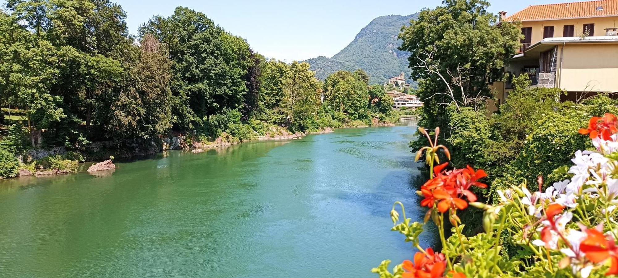 Апартаменты Bilocale Vecchio Borgo Боргосезия Экстерьер фото